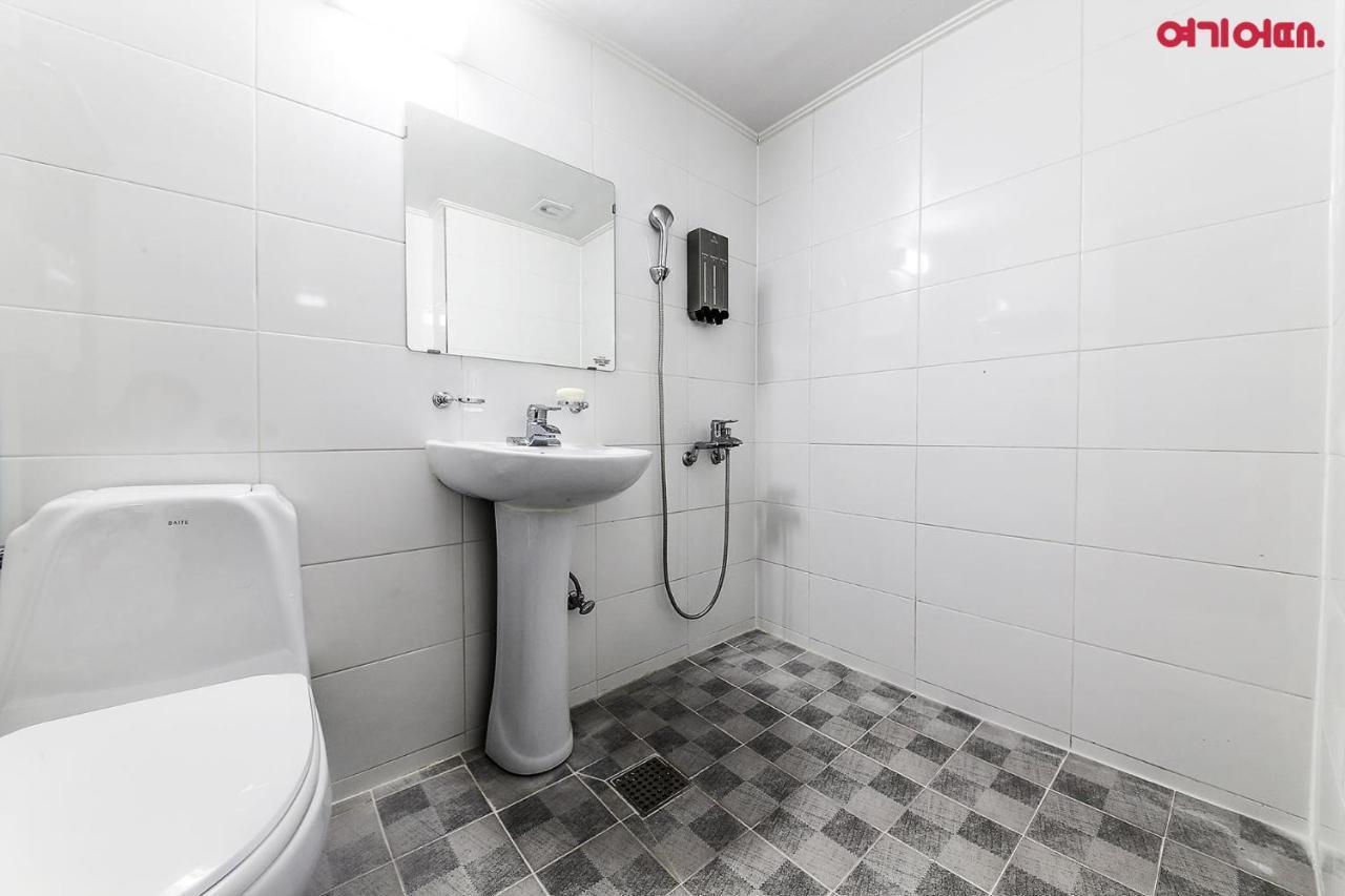 71 Street Motel Suwon Extérieur photo