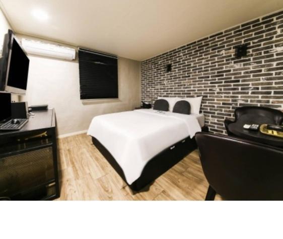 71 Street Motel Suwon Extérieur photo
